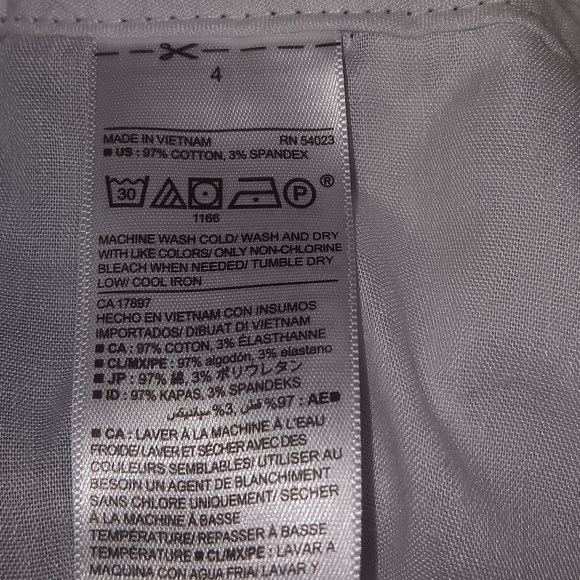 Old Navy ~ Black High-Waist Chino Shorts Size 4 - Picture 7 of 10